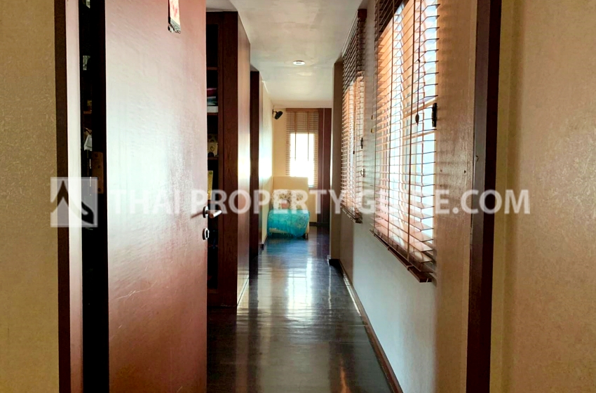 House with Private Pool in Pattanakarn 